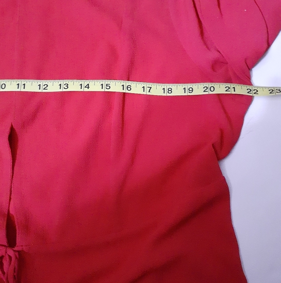 Torrid size 2 top. One tie closure. Red - Picture 5 of 8